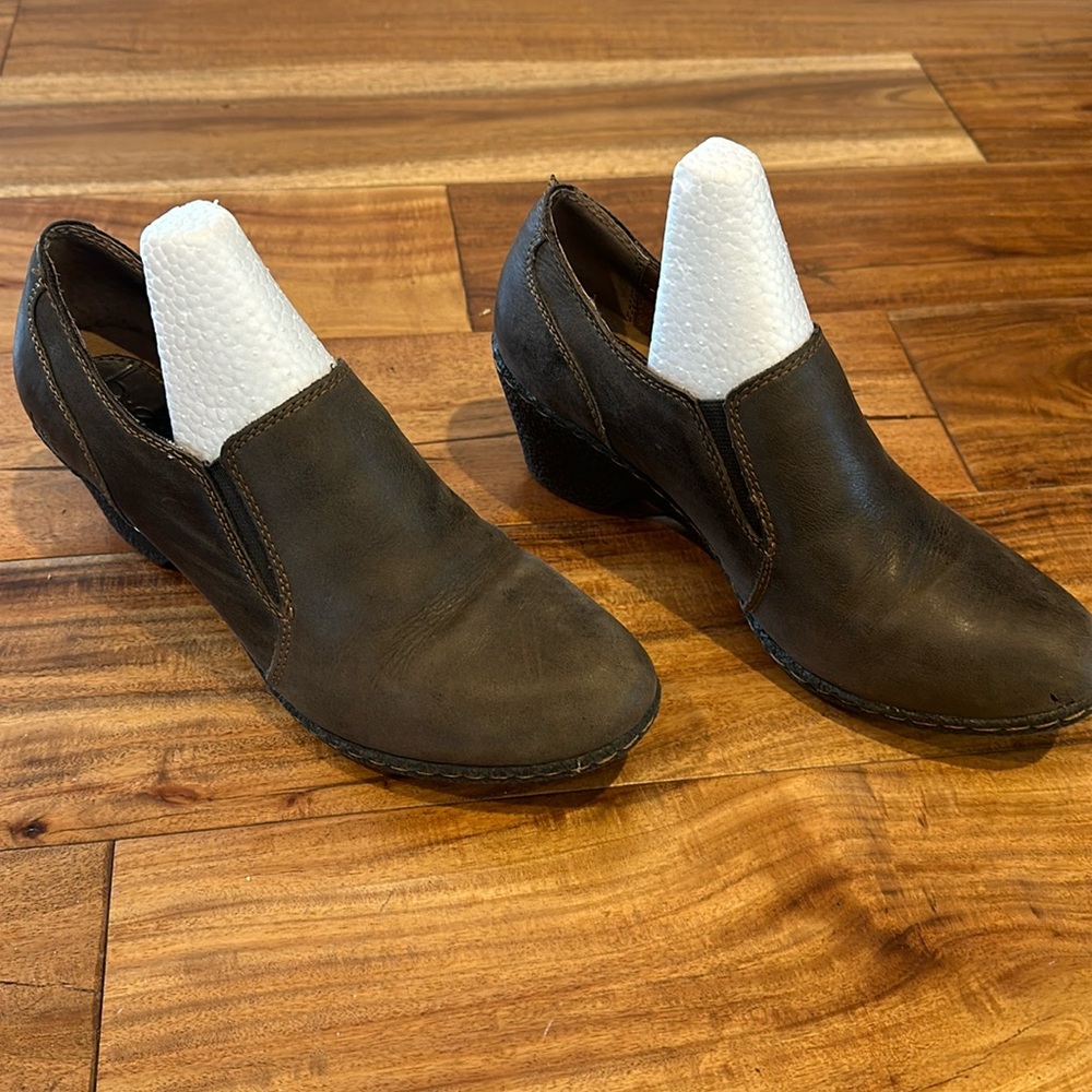 BOC. Size 8 (39) Dark brown.